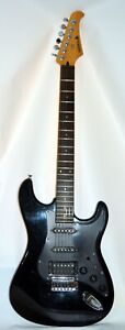 Samick Strat Style HSS Good condition with MIK Case