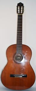 Yamaha G50-A Classical Acoustic Vintage New strings case.